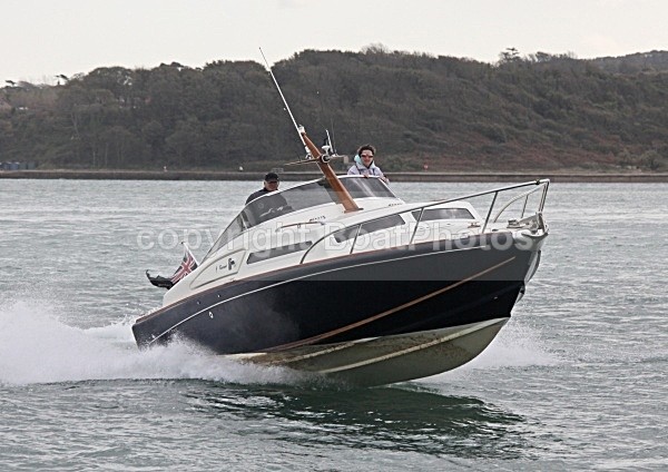 091017 CARSAIR IMG_2902 - Motorboats - Open