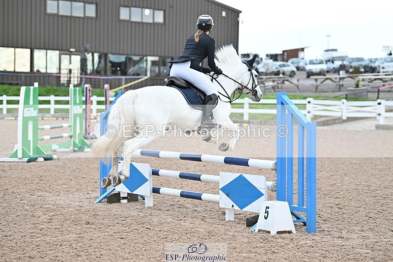 231119A-084608-04228 - Sun Cls 2 British Novice & 80cm Open