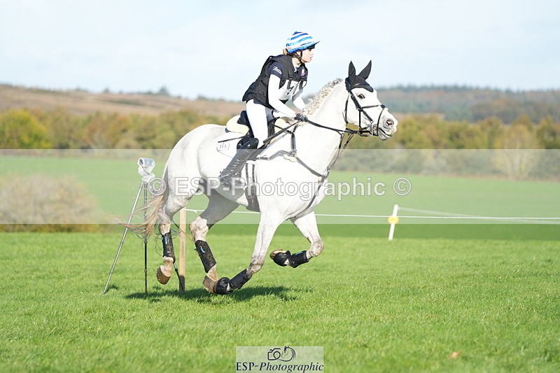 251024A-110547-07087 - A-011-Tara.Moore