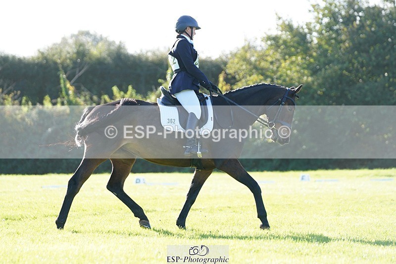 241025-103800-06041 - 362-Vicky.Stacey-HIGHDALE.AUTUMN.SUNRISE