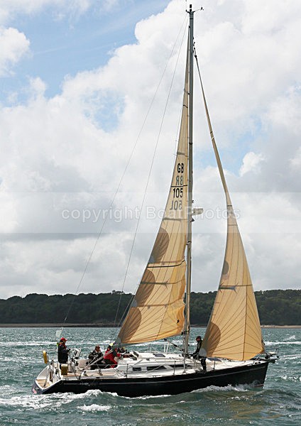 120630 GBR1050L WT7A3068 - ROUND THE ISLAND RACE - 30th June 2012