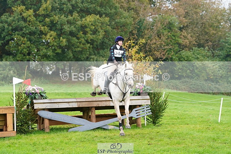 251025A-101704-17047 - D-344-Johanne.Heuff