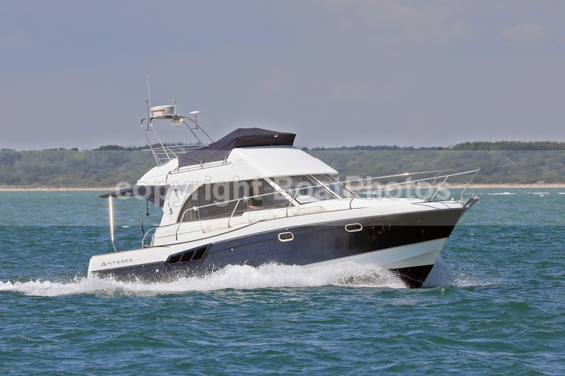 170709 IONA - BENETEAU ANTARES RTI_7212 - Flybridge Cruisers