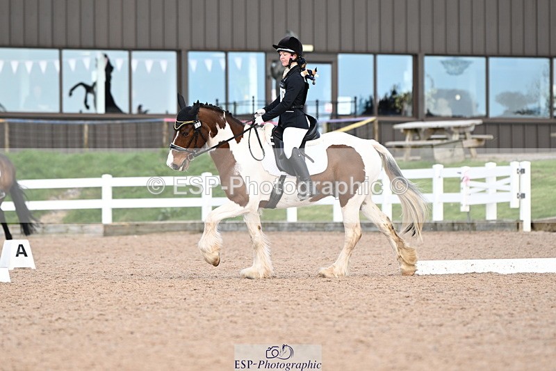 240324A-130827-02799 - Novice 27, 12.30 to 13.50