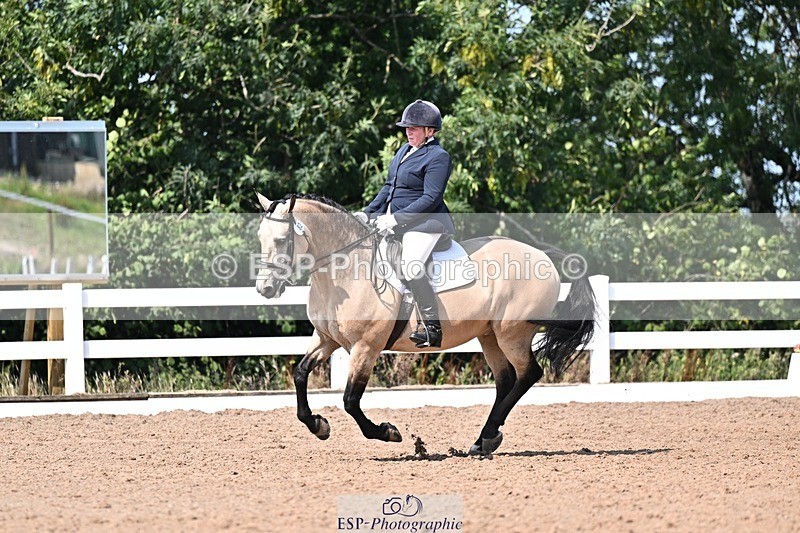 250816-121440-03956 - 082-Sarah.DavisWinston.Classic.Gold