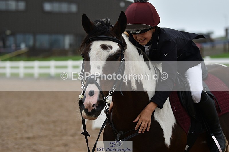 220829A-153306-00088 - Clear Round & 60cm  1a - 1b