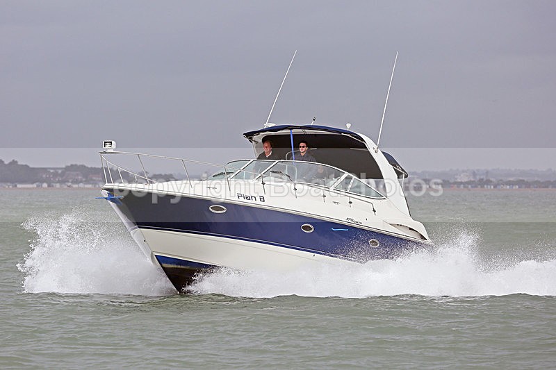 160903 PLAN B - 370 CRUISERS EXPRESS Y92A8949 - Motorboats - Open