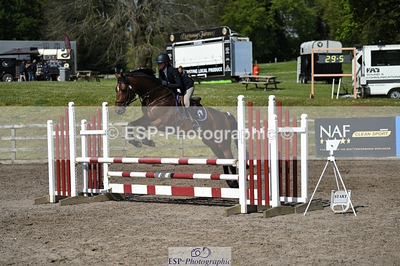 230512-101424-00488 - Cls 10 Snr 85cm Schooling