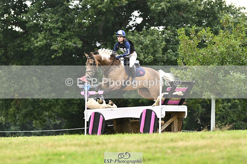 240825X-164439-37337 - 80cm XC 16.30 to 17.30