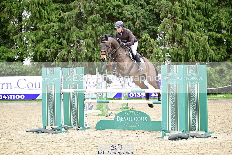 260214A-160707-01352 - 6 Foxhunter and 1m 20 Open