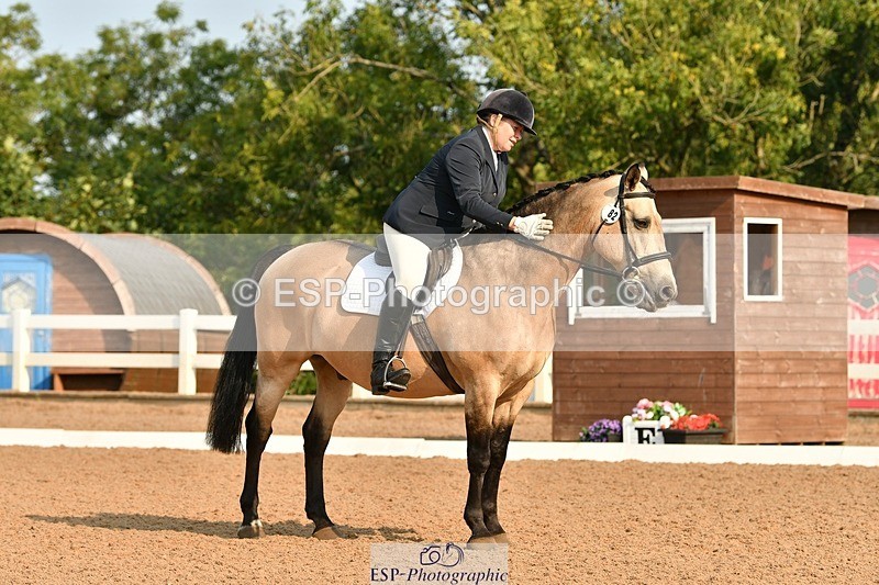 250817-092621-06921 - 082-Sarah.DavisWinston.Classic.Gold