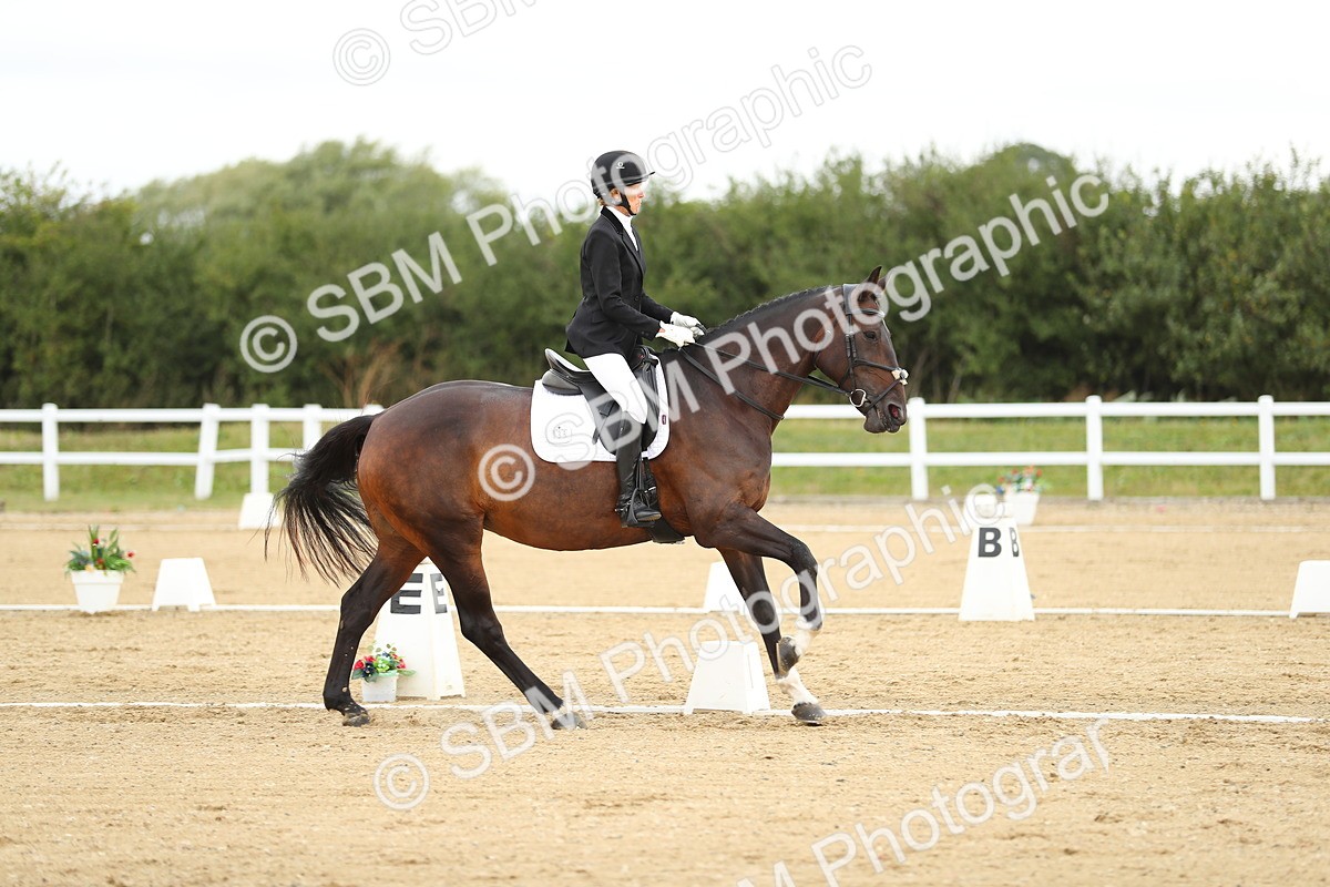 SBM_015066 - Class 13 - Novice 23 - 8,30-9.33