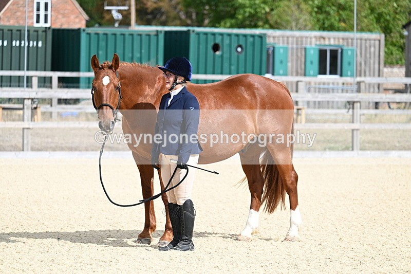 WJ7_2046 - In Hand