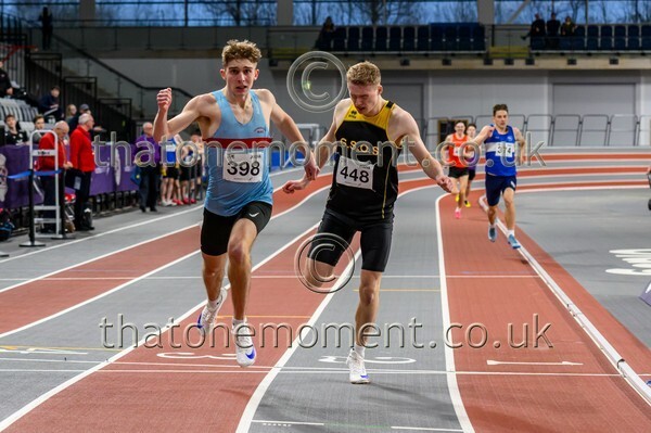 AgeInd25SUN-916086 - Track Male