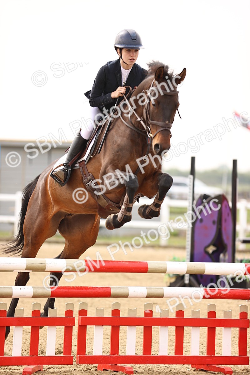  - Class 15 - Senior British novice - 90cm