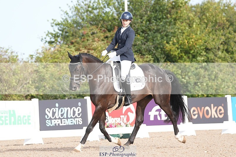 250906-092827-01130 - 083-Chloe.BakerFirst.Date.III