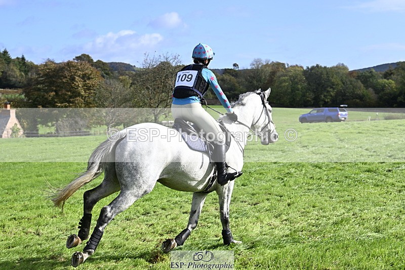 251024A-120700-08902 - B-109-Zoe.Davies