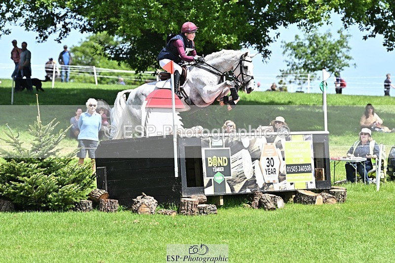 240525-134423-14589 - 156-JAG_WOMANIZER_LADY-Beatrice_Montgomerie