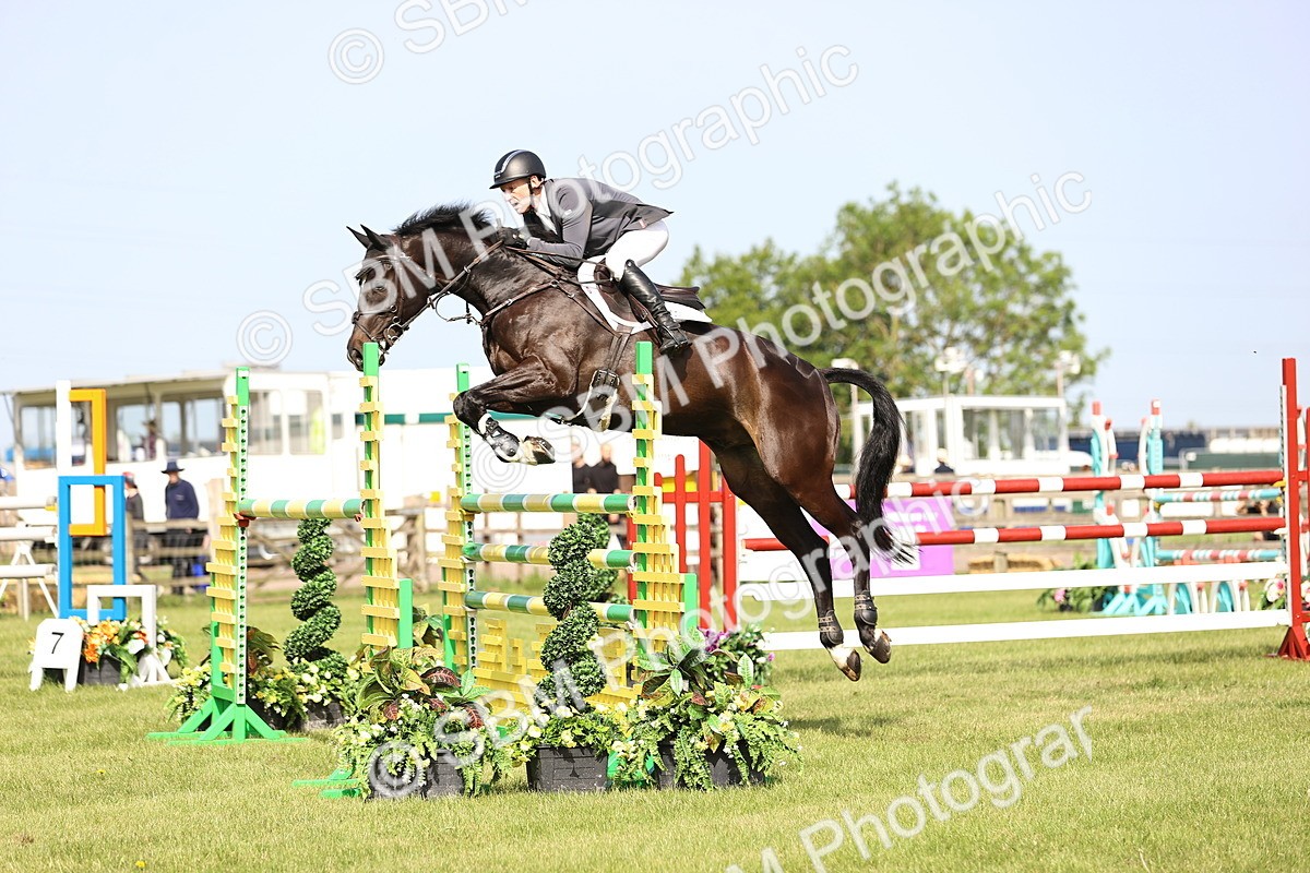 SBM_01457 - Class 200 - Martin Grant Homes Welcome Stakes 1.25m Open