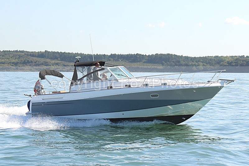 150926 JOLLY ROGER WT7A2690 - Motorboats - Open
