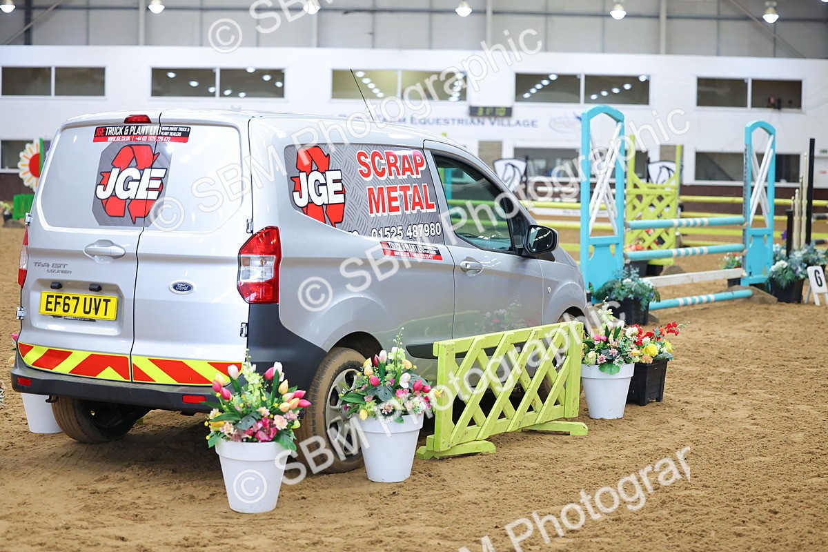 SBM_009834 - Class 21 - Nupafeed Supplements Senior Discovery/ 1m Open - First Round (1.00m)