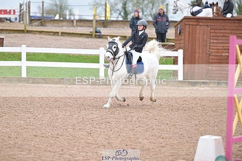 251116-113827-01261 - Cls 5 Pony Discovery and 90cm Open
