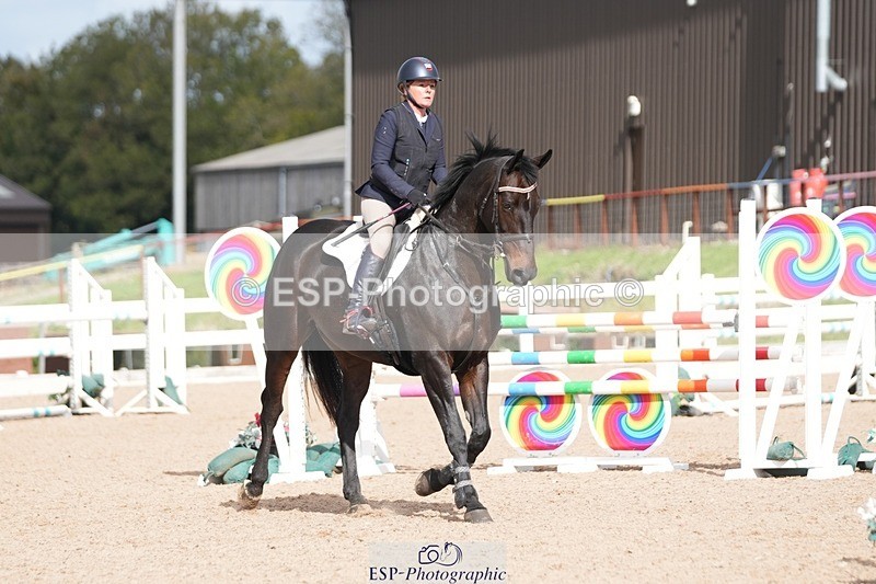 251005-132634-03536 - Cls 27 1.05m Amateur Qualifier