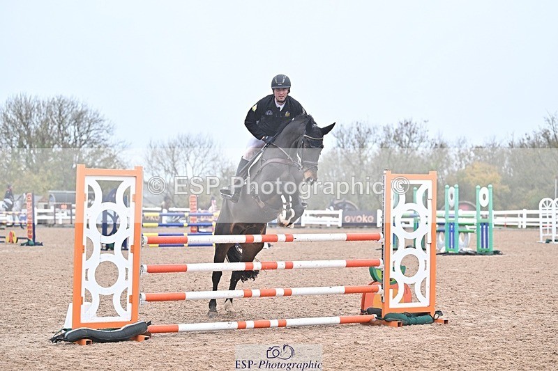 251029-120839-00426 - Newcomers and 1.10m