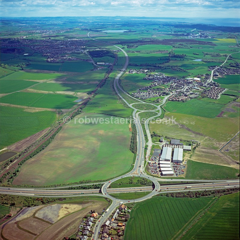 A00743C Halbeath roundabout at the M90 A92 junction June 1996 - Settlements, infrastructure and attractions