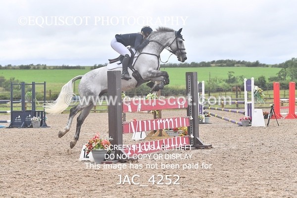 JAC_4252 - CLASS 6 Senior Newcomers/ 1.10m Open