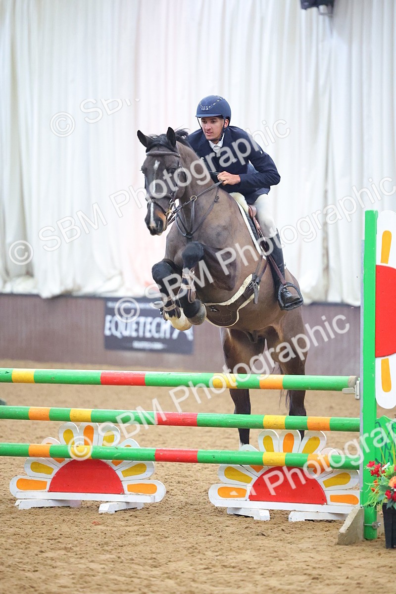 SBM_008296 - Class 21 - Nupafeed Supplements Senior Discovery/ 1m Open - First Round (1.00m)