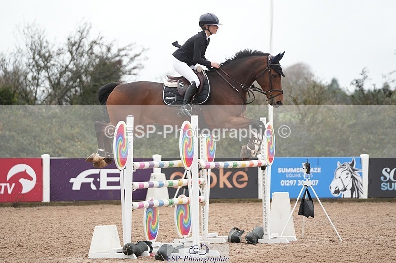 251107-131755-01119 - Cls 6 Foxhunter and 1.20m Open