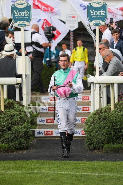 yr20082022r4-38 - Race 4 3.35pm Sky Bet Ebor