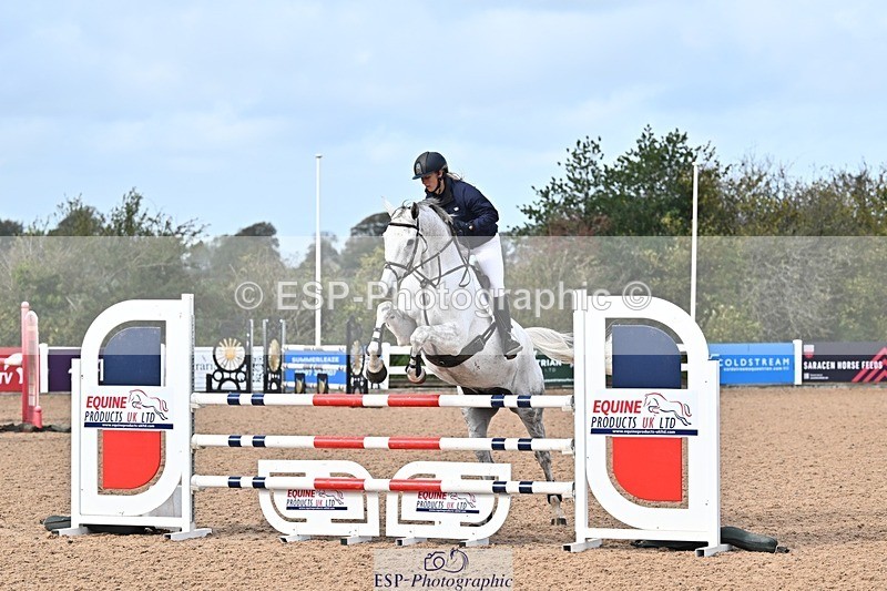 261014-123620-00431 - Cls  05 Snr Newcomers & 1.10m Open