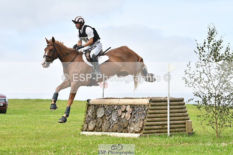 240804-114707-11859 - 351-Rupert_Batting-COOMBELAND_CEVIN