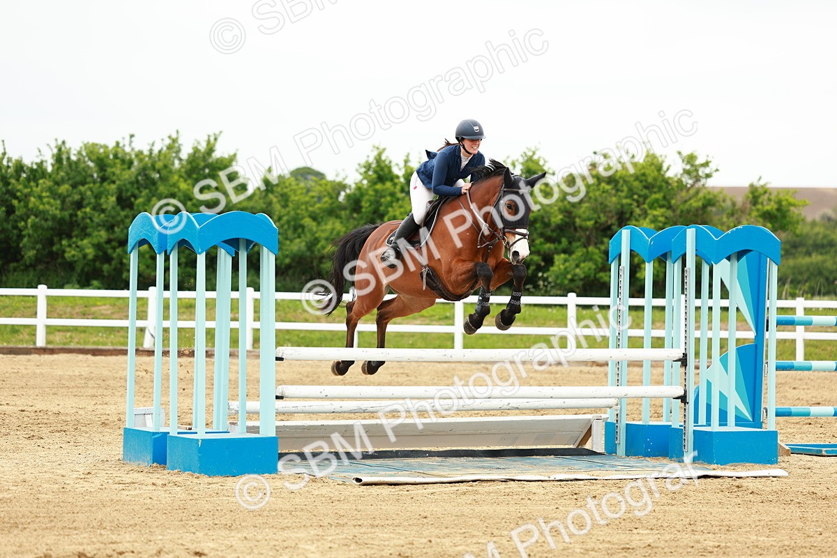SBM_001038 - Class 5 - Senior Foxhunters - 1.20m