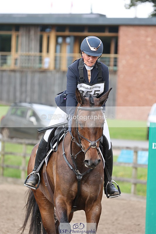 240804-102015-11017 - 355-Selina_Milnes-MUSTAFA_MOLASSES