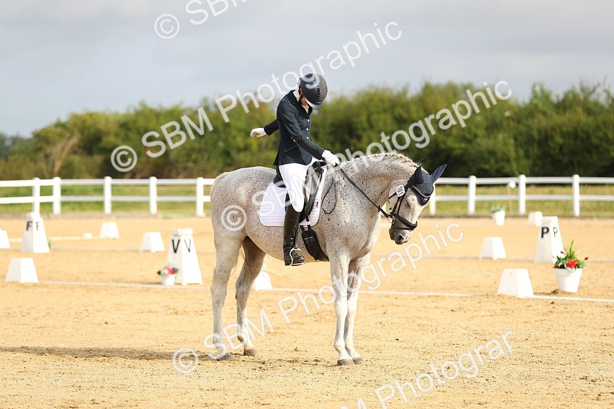 SBM_015095 - Class 13 - Novice 23 - 8,30-9.33