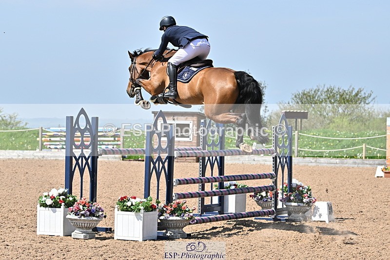 240509A-113428-01219 - Cls 9 Snr 1.20m Open