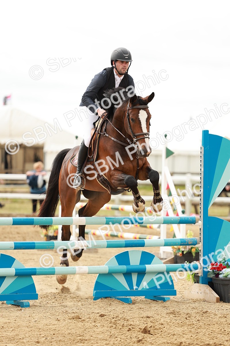 SBM_006990 - Class 2 - Senior Discovery - 1.00m Open