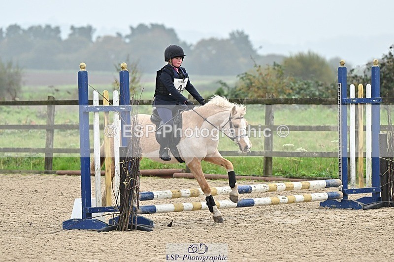 241110-100133-00162 - 40cm Showjumping