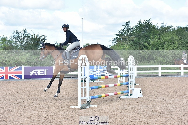 230806A-110340-01307 - Cls 17 Snr Discovery & 1m Open