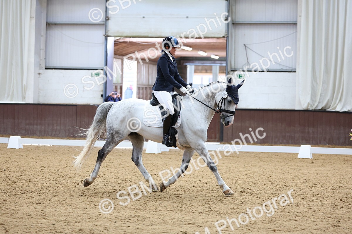 SBM_015918 - Class 15 - Novice FSM - 9.50 - 11.10