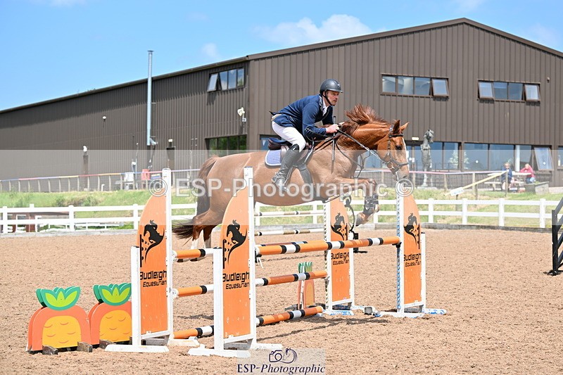 240605A-140103-00632 - Cls 4 Newcomers and 1.10m Open