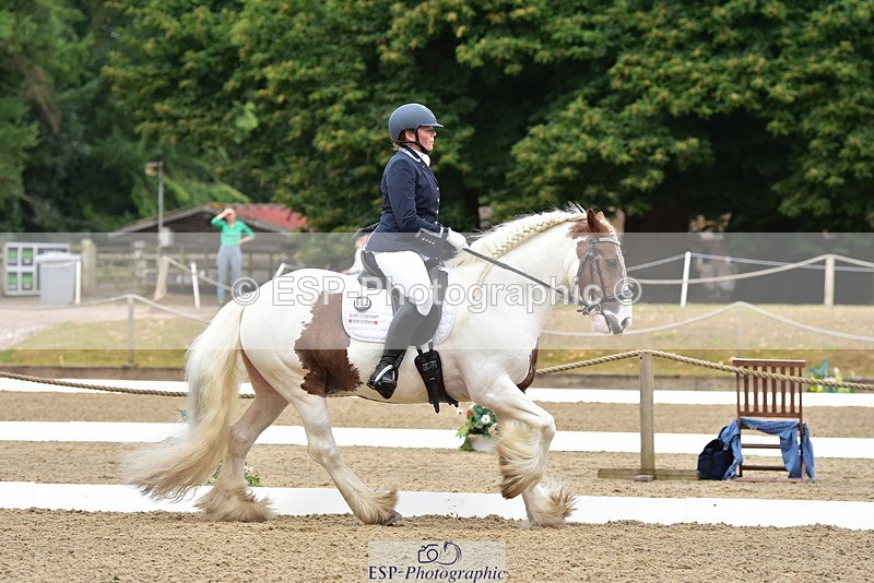 250719A-103600-03731 - 092-Rachael.Smaldon-Nadderbrook.Biscuit
