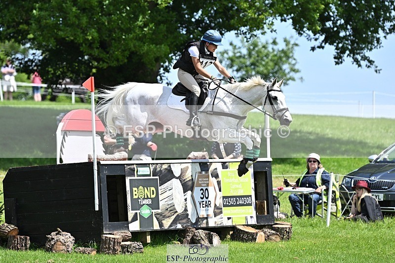 240525-130908-14326 - 112-DISCO_DONUT-Mahony_Knight