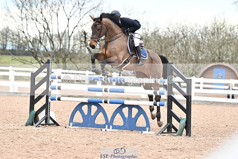 250112-142250-01613 - Cls 21 Foxhunter and 1.20m Open
