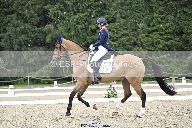 000101-200656-04075 - 418-REHY_DJ-Yasmin_Ingham