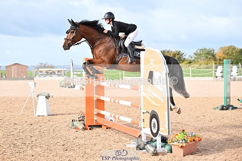 251005-102146-02736 - Cls 15 Foxhunter and 1.20m