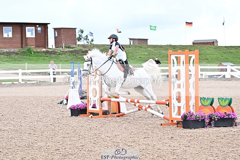 250729-145716-00047 - Clear Round and 60cm